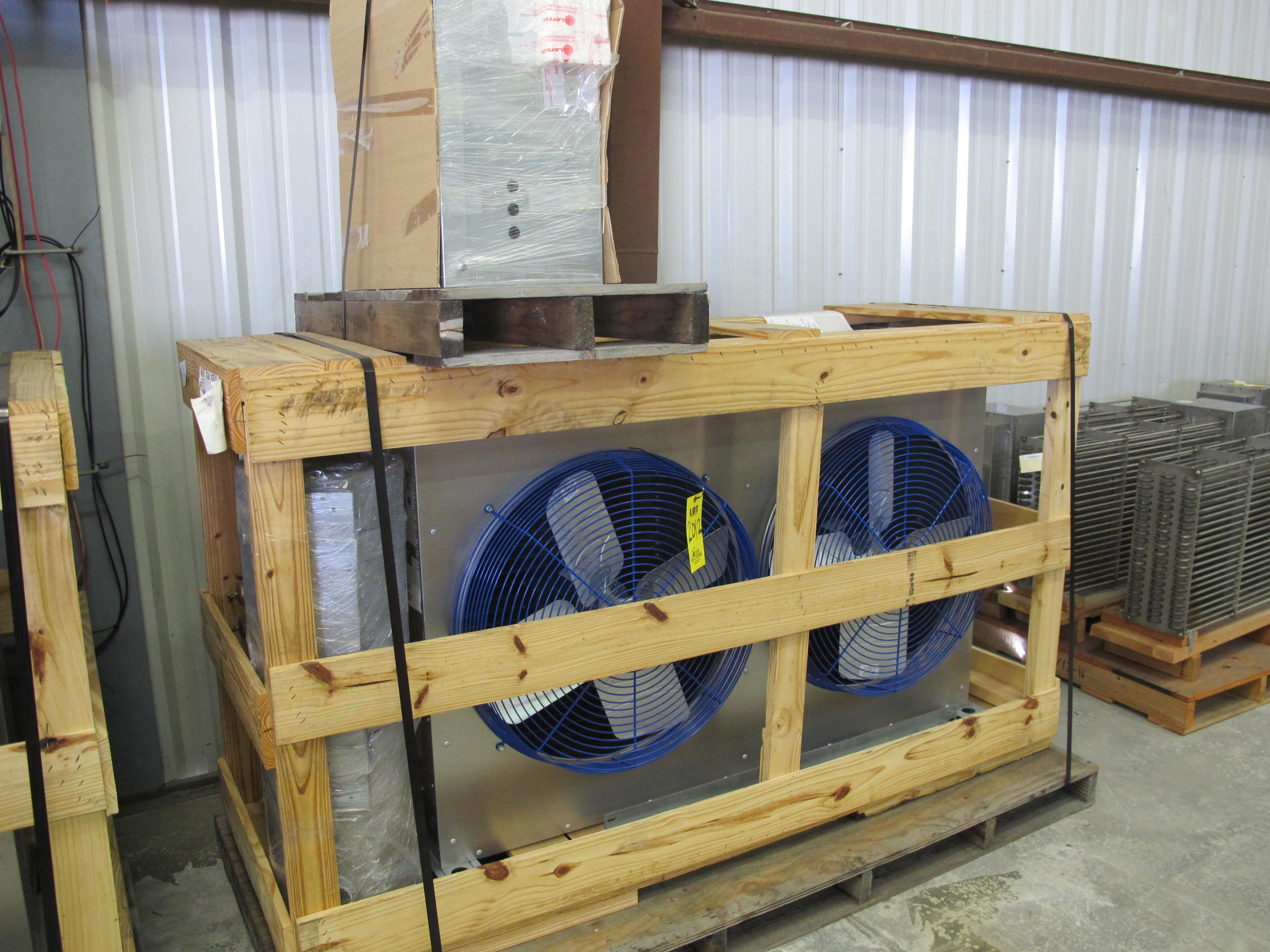 COOLER, DIRECT DRIVE DRY KIND, MODEL HCDC-12. EDPAC, COMPLETE PACKAGE. INCLUDES: WATER PUMP, CONTROL PANEL, FAN CYCLE CONTROLS, AND EXPANSION TANK. (W-44) LOADING & HANDLING FEE $25-